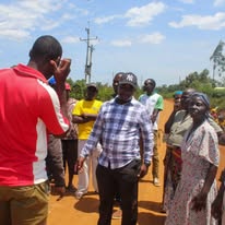 Life in Ugunja & Sidindi. Dan Moen Nyibule with residents, youth, and families across Siaya County.