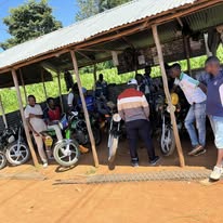 Life in Ugunja & Sidindi. Dan Moen Nyibule with residents, youth, and families across Siaya County.